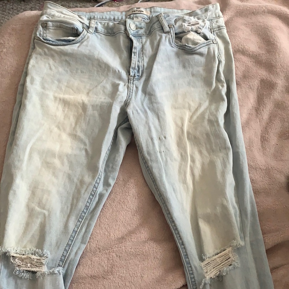Charlotte Russe White washed ripped jeans ✨